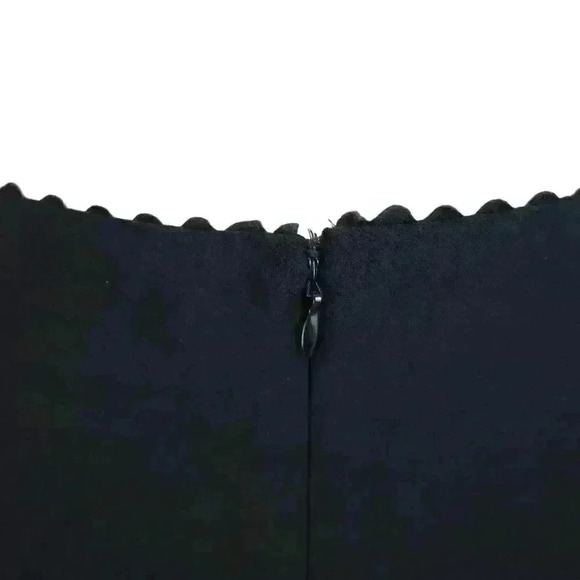 Ann Taylor Black Sleeveless Sheath Knee Length Dress Scalloped Crew Neck Size 4 - Picture 7 of 9